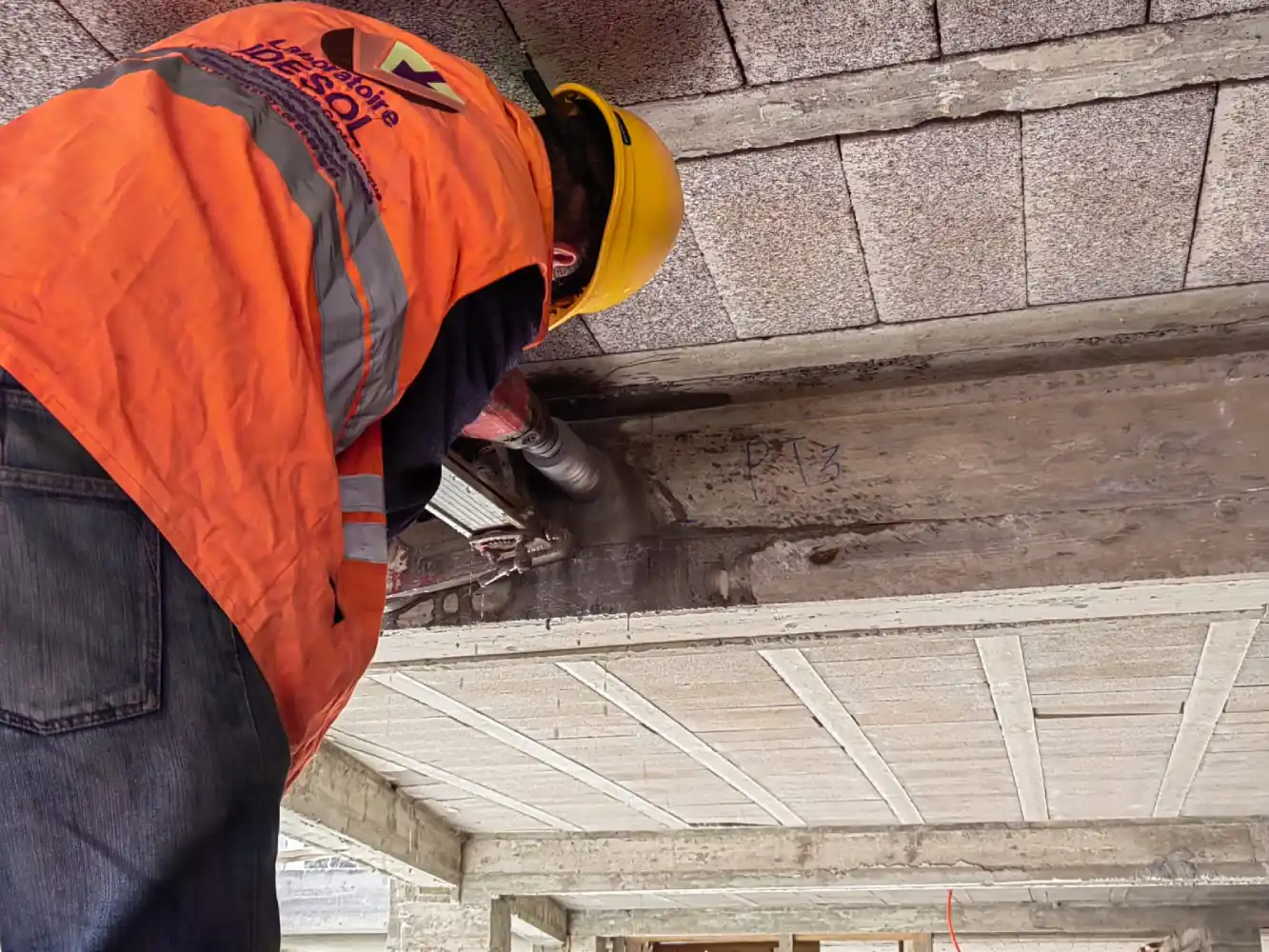 Essai de carottage du béton