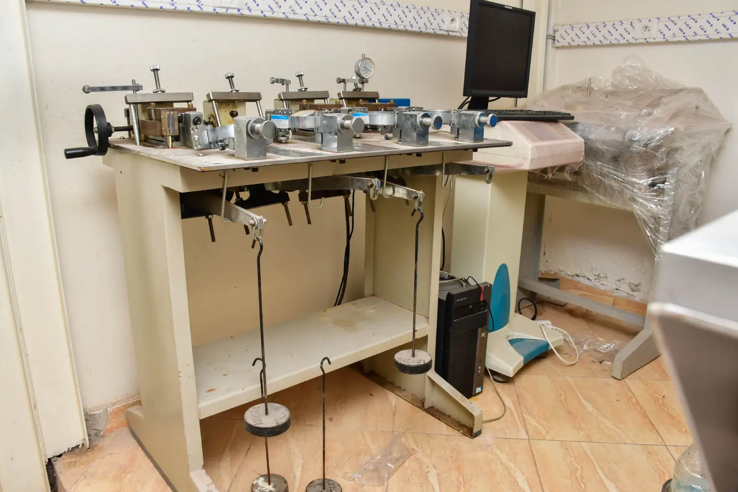 Équipements pour Essais Mécaniques